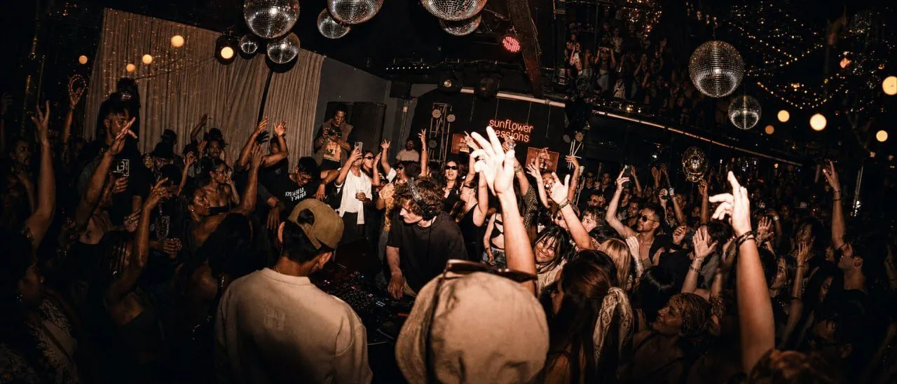 A full-production event, stage, lights and a live crowd